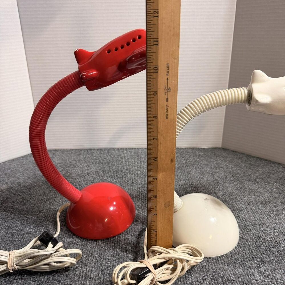 Vintage Airplane Desk Lamp Set Of 2 Red White Gooseneck Plug In Kids Room Taiwan - Picture 13 of 16